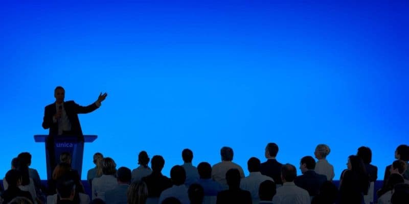 Nghệ thuật quyến rũ khán giả trong thuyết trình
